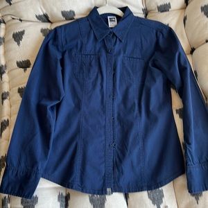 The North Face Navy Medium  hiking camping shirt never worn